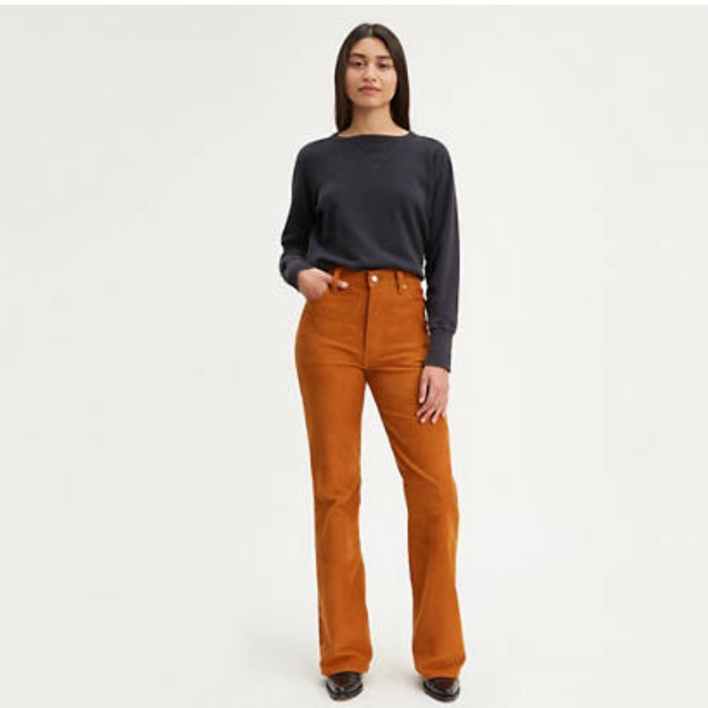 Levi’s rib cage flare sz 26